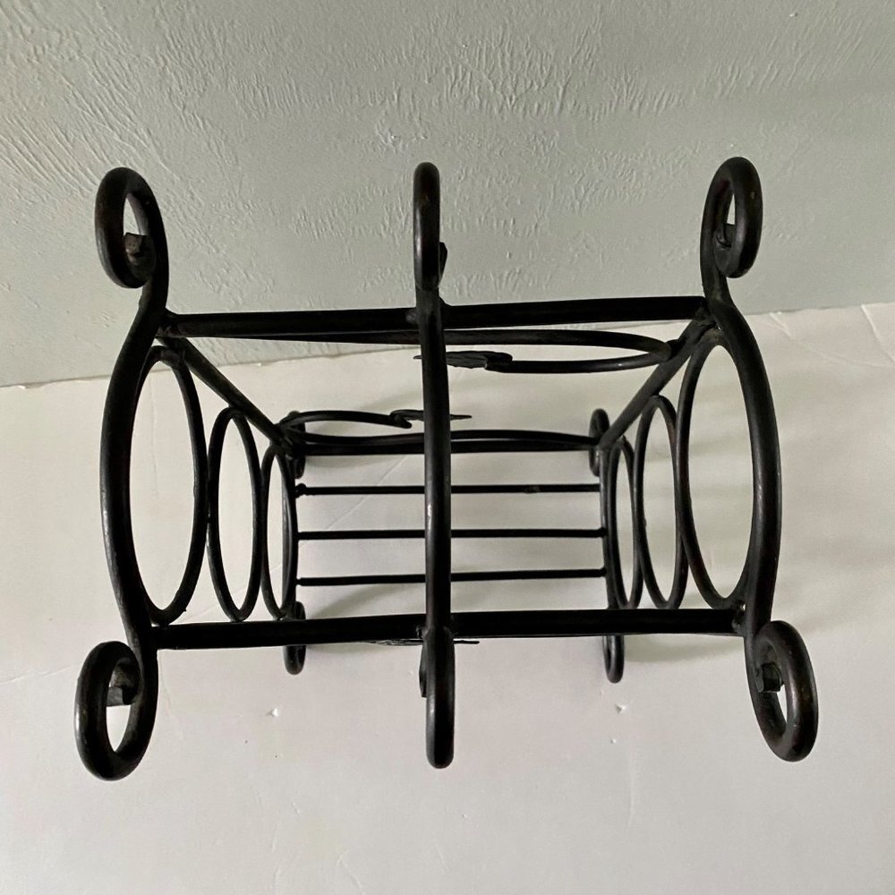 Black Metal Wine Rack with Leaves - Picture 10 of 15